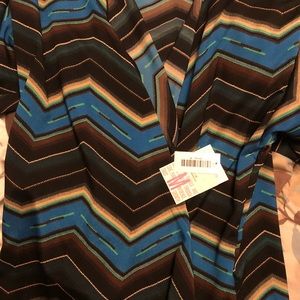 Brand new with tags medium LulaRoe Shirley